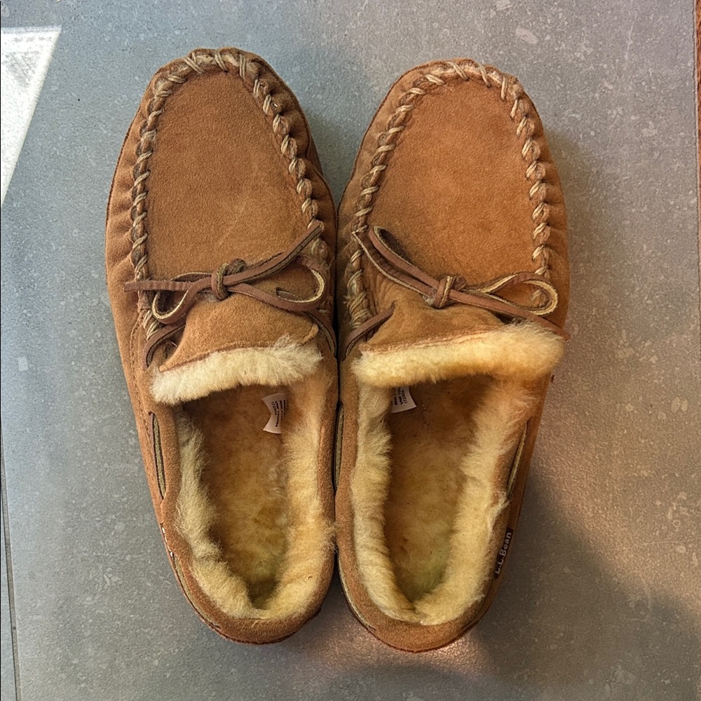 L.L. Bean Women’s Tan Suede Moccasin Slippers